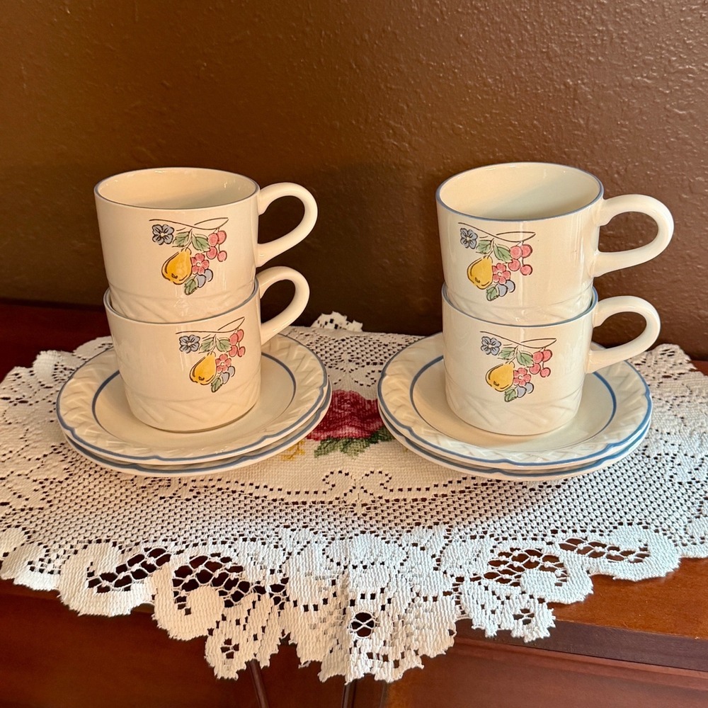 Vina Fera Durasafe Fruit Pear Floral Cups and Saucers Set of 4 Mexico Ceramic